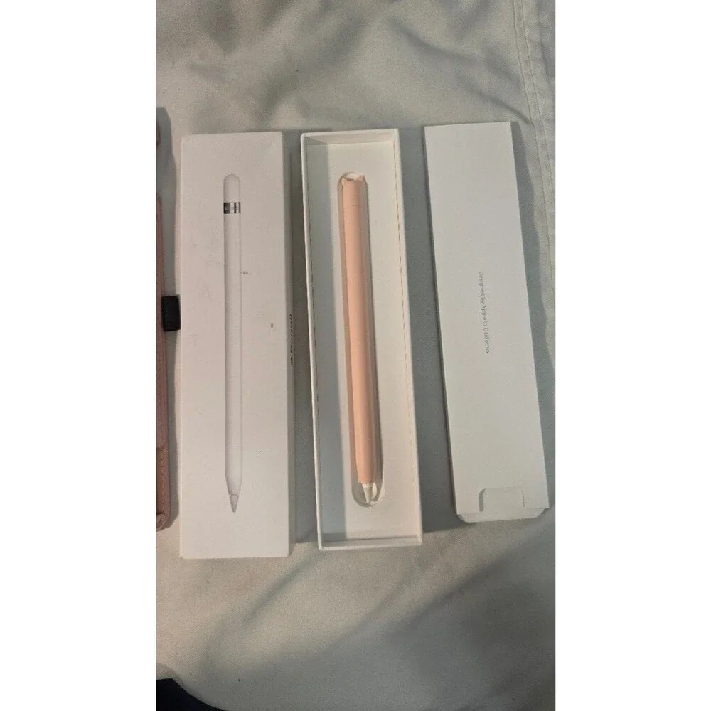 Apple iPad (5th Gen) 32GB 9.6